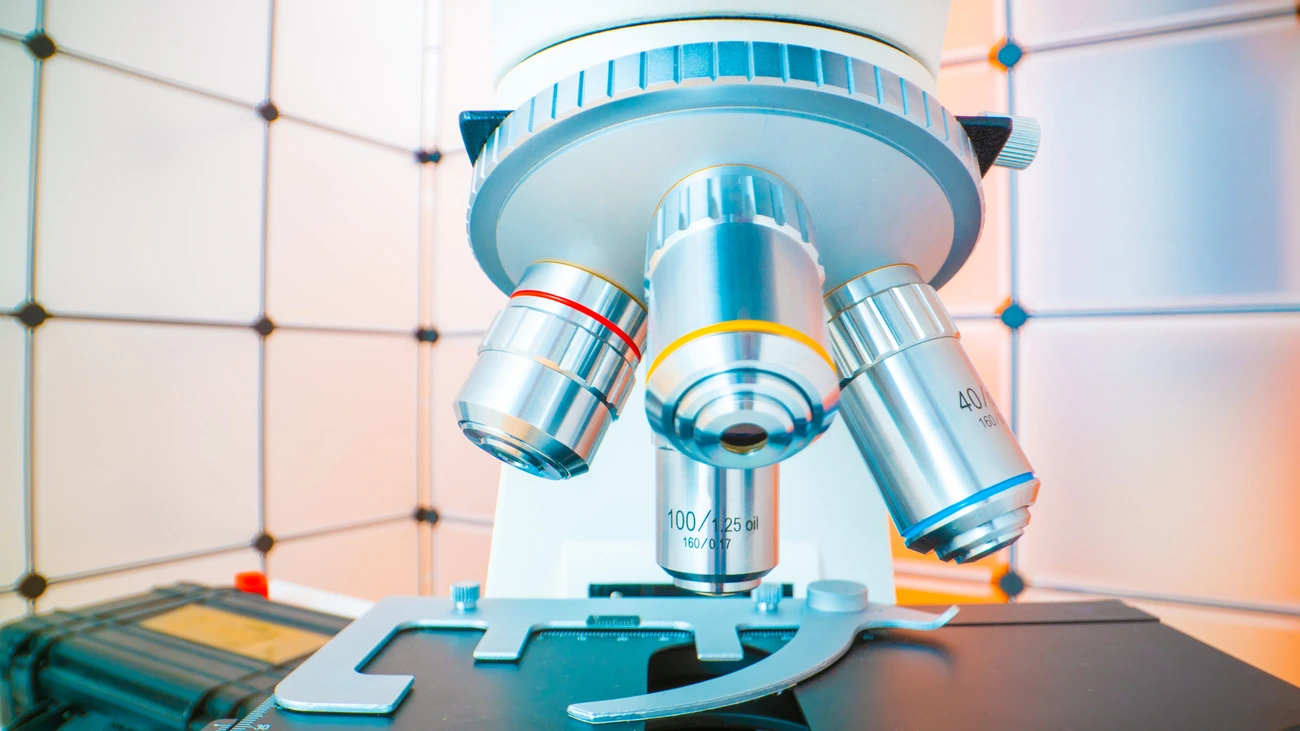 Case Study: Transforming Microscopy with the 50X Objective Lens ...